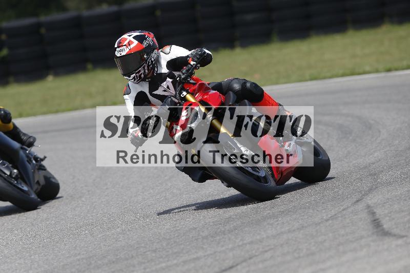 /27 12.06.2025 Ducati Schweiz Trackday Warmup  ADR/blau-bleu/19-1